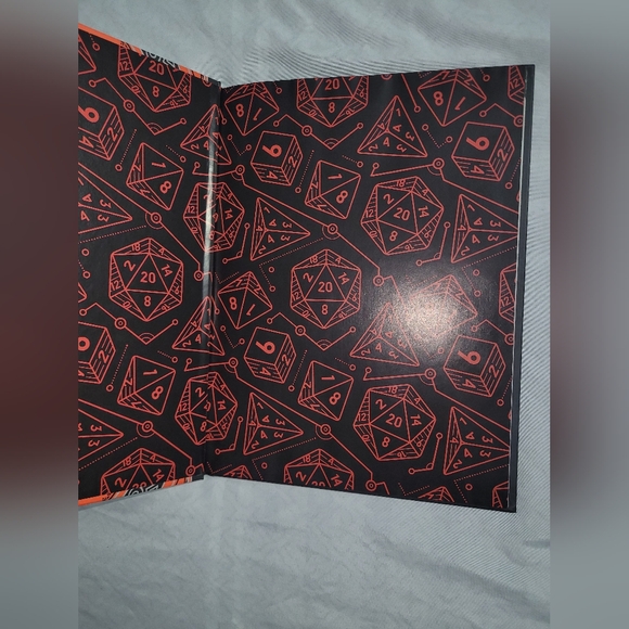 Dungeons & Dragons Annual 2022 Book - Picture 2 of 4